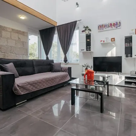Holiday home Stella Gizdavac